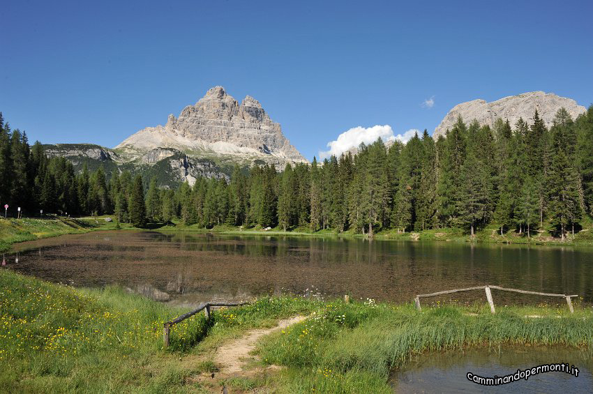 011 Lago di Antorno - Tre Cime di Lavaredo.JPG